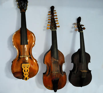 String instruments on display